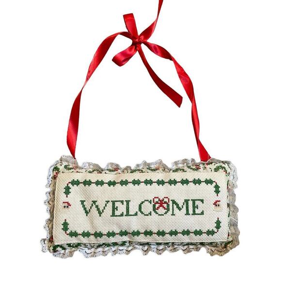 Vintage Christmas Welcome cross stitch pillow wall hanging - Picture 1 of 7